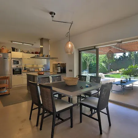 Villa Cool By Eivillas